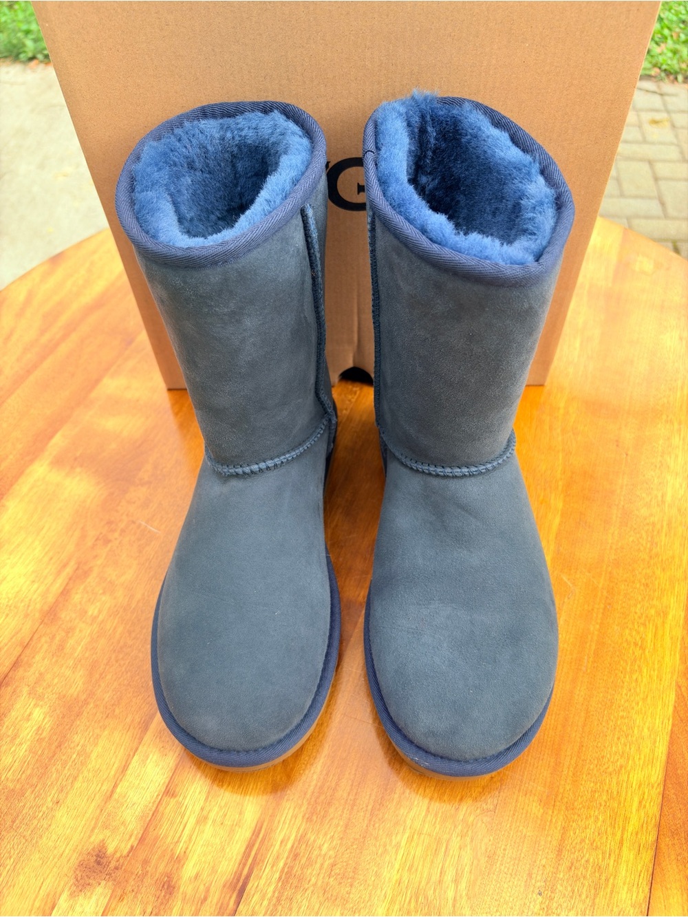 Women’s Blue Grey UGG Classic II Shearling Lined Short Boot Sz 8 Navy In box - Picture 2 of 7